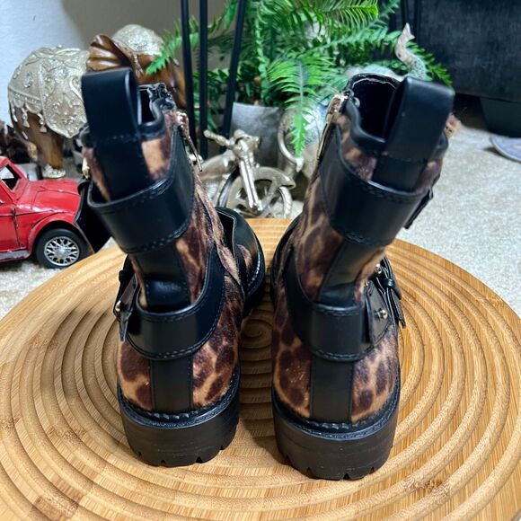 NINE WEST ARRIA 8 WOMEN'S Black BIKER ANKLE BOOTS CHEETAH Print SIZE 6.5 M - Picture 4 of 12
